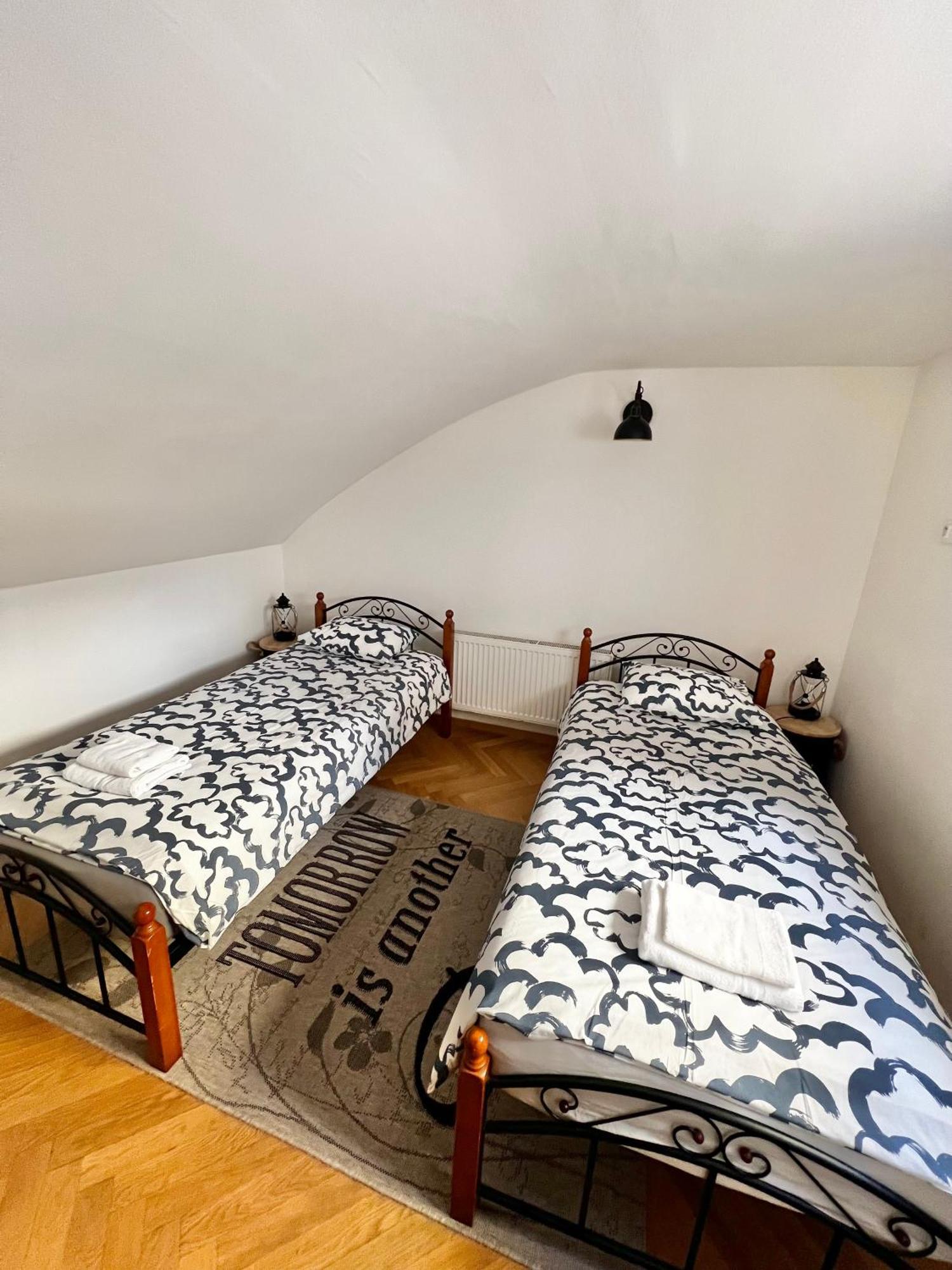 Old Town - Terrace & Parking Apartment *